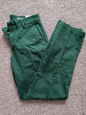 St. Jonh's Bay Men's Stretch Chino Pants - Dark Green. Size 30x30. Brand New